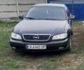 Синий Опель Омега, объемом двигателя 2.2 л и пробегом 291 тыс. км за 2700 $, фото 1 на Automoto.ua