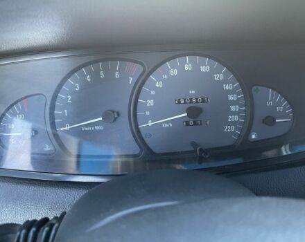 Синий Опель Омега, объемом двигателя 2.2 л и пробегом 291 тыс. км за 2700 $, фото 4 на Automoto.ua