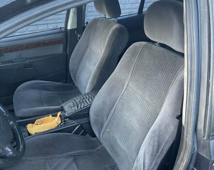 Синій Опель Омега, об'ємом двигуна 2.2 л та пробігом 291 тис. км за 2750 $, фото 3 на Automoto.ua