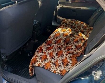 Синий Опель Омега, объемом двигателя 2.2 л и пробегом 290 тыс. км за 4000 $, фото 14 на Automoto.ua