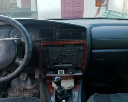 Синий Опель Омега, объемом двигателя 2.2 л и пробегом 290 тыс. км за 4000 $, фото 17 на Automoto.ua