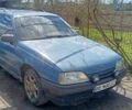 Синий Опель Омега, объемом двигателя 2.3 л и пробегом 354 тыс. км за 1350 $, фото 1 на Automoto.ua