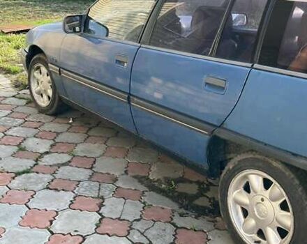Синій Опель Омега, об'ємом двигуна 2.3 л та пробігом 333 тис. км за 1300 $, фото 3 на Automoto.ua