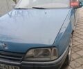 Синий Опель Омега, объемом двигателя 1.8 л и пробегом 280 тыс. км за 1400 $, фото 1 на Automoto.ua