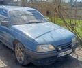 Синий Опель Омега, объемом двигателя 2.3 л и пробегом 354 тыс. км за 1350 $, фото 1 на Automoto.ua