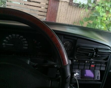 Синий Опель Омега, объемом двигателя 2 л и пробегом 350 тыс. км за 950 $, фото 5 на Automoto.ua