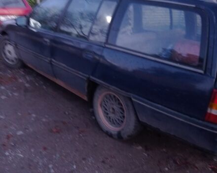 Опель Омега 1988 в Софиевке на Automoto.ua Синий Опель Омега, объемом двигателя 2 л и пробегом 500 тыс. км за 831 $, фото 3 на Automoto.ua