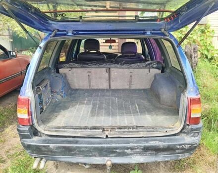 Синий Опель Омега, объемом двигателя 2 л и пробегом 350 тыс. км за 950 $, фото 2 на Automoto.ua