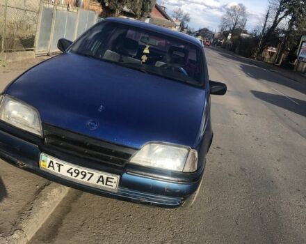 Синий Опель Омега, объемом двигателя 2 л и пробегом 324 тыс. км за 1100 $, фото 4 на Automoto.ua