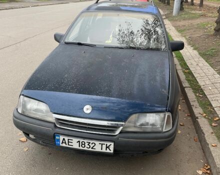 Опель Омега 1989 в Кривом Роге на Automoto.ua Синий Опель Омега, объемом двигателя 2 л и пробегом 360 тыс. км за 788 $, фото 5 на Automoto.ua