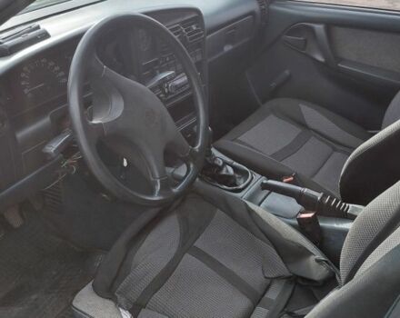 Синий Опель Омега, объемом двигателя 0 л и пробегом 245 тыс. км за 650 $, фото 6 на Automoto.ua