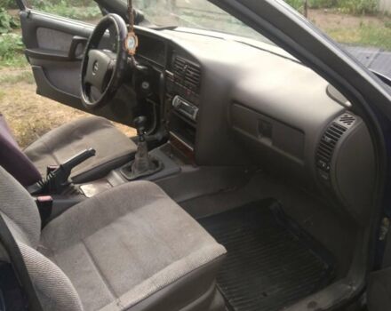 Синій Опель Омега, об'ємом двигуна 2.2 л та пробігом 180 тис. км за 1590 $, фото 5 на Automoto.ua
