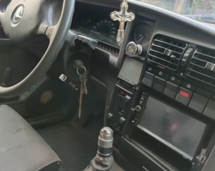 Синій Опель Омега, об'ємом двигуна 0 л та пробігом 300 тис. км за 850 $, фото 5 на Automoto.ua