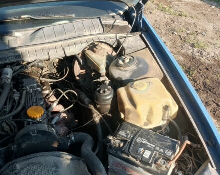 Синий Опель Омега, объемом двигателя 2 л и пробегом 310 тыс. км за 800 $, фото 1 на Automoto.ua