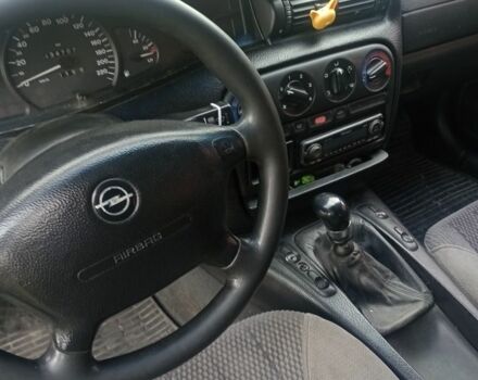 Синий Опель Омега, объемом двигателя 2 л и пробегом 430 тыс. км за 1500 $, фото 3 на Automoto.ua