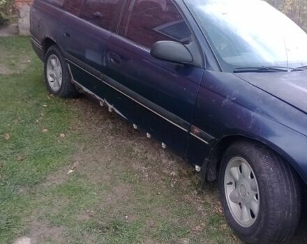 Синий Опель Омега, объемом двигателя 2 л и пробегом 430 тыс. км за 1500 $, фото 1 на Automoto.ua