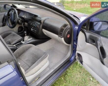 Синій Опель Омега, об'ємом двигуна 2 л та пробігом 306 тис. км за 1950 $, фото 2 на Automoto.ua