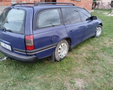 Синій Опель Омега, об'ємом двигуна 2 л та пробігом 306 тис. км за 1950 $, фото 2 на Automoto.ua