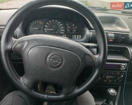 Синій Опель Омега, об'ємом двигуна 1.6 л та пробігом 345 тис. км за 1454 $, фото 14 на Automoto.ua