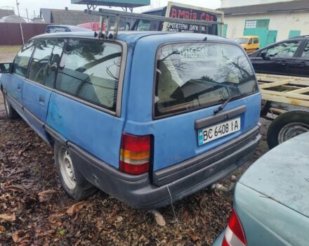 Синий Опель Омега, объемом двигателя 2 л и пробегом 300 тыс. км за 200 $, фото 6 на Automoto.ua