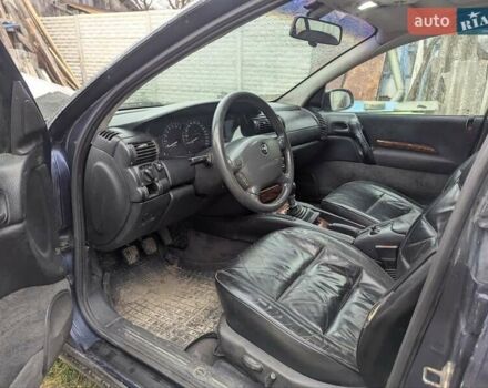 Синий Опель Омега, объемом двигателя 2.5 л и пробегом 400 тыс. км за 2400 $, фото 6 на Automoto.ua