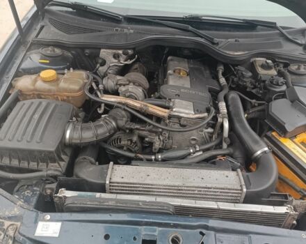 Синій Опель Омега, об'ємом двигуна 2 л та пробігом 350 тис. км за 1400 $, фото 2 на Automoto.ua