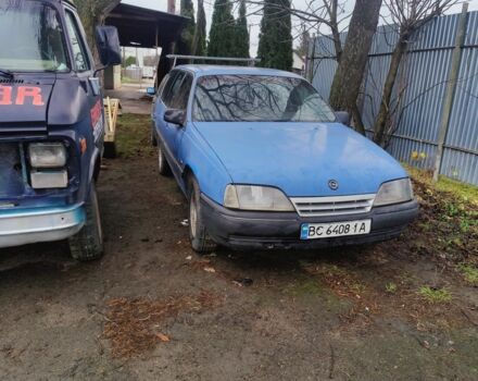 Синий Опель Омега, объемом двигателя 2 л и пробегом 300 тыс. км за 200 $, фото 2 на Automoto.ua