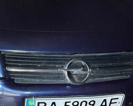 Синій Опель Омега, об'ємом двигуна 2 л та пробігом 240 тис. км за 2000 $, фото 1 на Automoto.ua