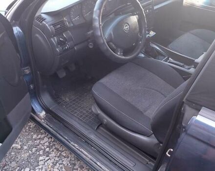 Синий Опель Омега, объемом двигателя 2.5 л и пробегом 500 тыс. км за 3700 $, фото 1 на Automoto.ua