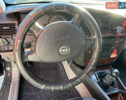 Опель Омега 2000 в Шполе на Automoto.ua Синий Опель Омега, объемом двигателя 2 л и пробегом 327 тыс. км за 4000 $, фото 7 на Automoto.ua