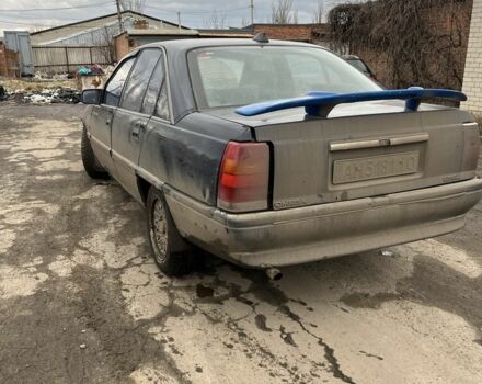 Синий Опель Омега, объемом двигателя 1.8 л и пробегом 500 тыс. км за 1037 $, фото 1 на Automoto.ua