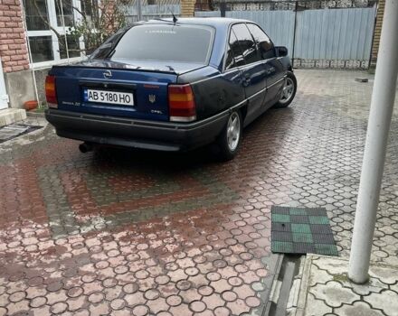 Синий Опель Омега, объемом двигателя 2 л и пробегом 200 тыс. км за 1500 $, фото 1 на Automoto.ua