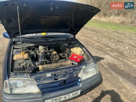 Синій Опель Омега, об'ємом двигуна 2 л та пробігом 310 тис. км за 802 $, фото 1 на Automoto.ua