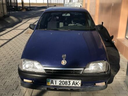 Синий Опель Омега, объемом двигателя 2 л и пробегом 175 тыс. км за 1104 $, фото 1 на Automoto.ua