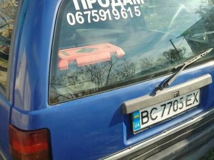 Синий Опель Омега, объемом двигателя 2 л и пробегом 400 тыс. км за 1150 $, фото 1 на Automoto.ua