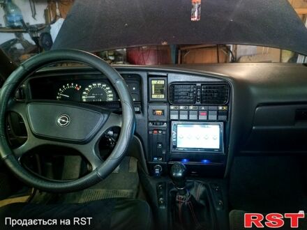 Синий Опель Омега, объемом двигателя 2 л и пробегом 306 тыс. км за 1800 $, фото 1 на Automoto.ua