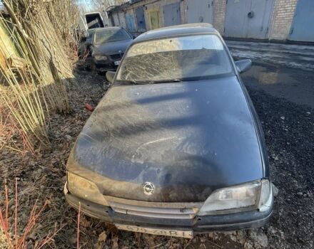 Синий Опель Омега, объемом двигателя 2 л и пробегом 400 тыс. км за 1000 $, фото 1 на Automoto.ua