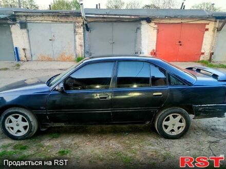 Опель Омега 1989 в Кривом Роге на Automoto.ua Синий Опель Омега, объемом двигателя 2 л и пробегом 400 тыс. км за 850 $, фото 1 на Automoto.ua