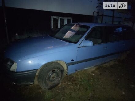 Опель Омега 1989 в Иршава на Automoto.ua Синий Опель Омега, объемом двигателя 2 л и пробегом 224 тыс. км за 600 $, фото 1 на Automoto.ua