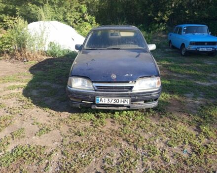 Синий Опель Омега, объемом двигателя 2 л и пробегом 1 тыс. км за 460 $, фото 1 на Automoto.ua