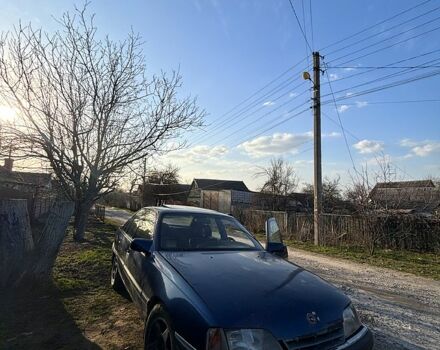 Синий Опель Омега, объемом двигателя 2 л и пробегом 301 тыс. км за 900 $, фото 1 на Automoto.ua