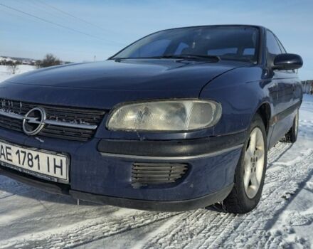 Синий Опель Омега, объемом двигателя 2 л и пробегом 300 тыс. км за 1041 $, фото 1 на Automoto.ua