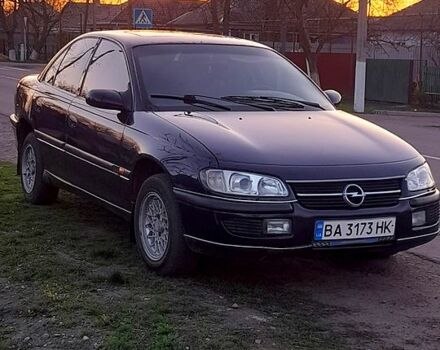 Синий Опель Омега, объемом двигателя 2 л и пробегом 307 тыс. км за 2250 $, фото 1 на Automoto.ua