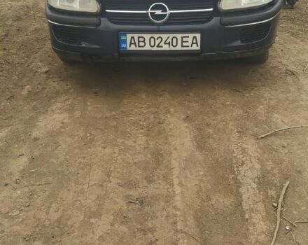 Синий Опель Омега, объемом двигателя 2.5 л и пробегом 350 тыс. км за 1600 $, фото 1 на Automoto.ua