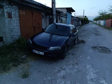 Синий Опель Омега, объемом двигателя 2 л и пробегом 100 тыс. км за 2700 $, фото 1 на Automoto.ua