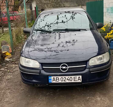Синий Опель Омега, объемом двигателя 2.5 л и пробегом 258 тыс. км за 1650 $, фото 1 на Automoto.ua