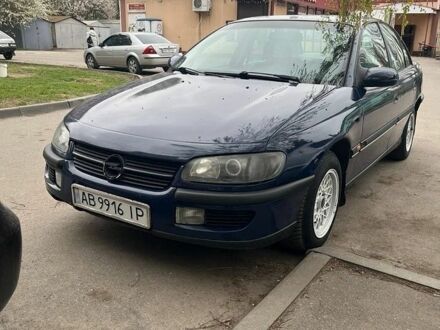 Синий Опель Омега, объемом двигателя 2 л и пробегом 278 тыс. км за 2003 $, фото 1 на Automoto.ua