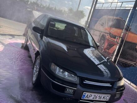 Синий Опель Омега, объемом двигателя 2 л и пробегом 265 тыс. км за 2000 $, фото 1 на Automoto.ua