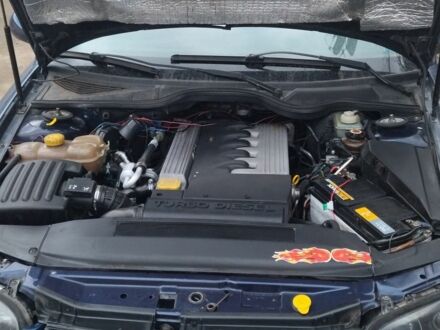 Синий Опель Омега, объемом двигателя 2.5 л и пробегом 18 тыс. км за 4000 $, фото 1 на Automoto.ua