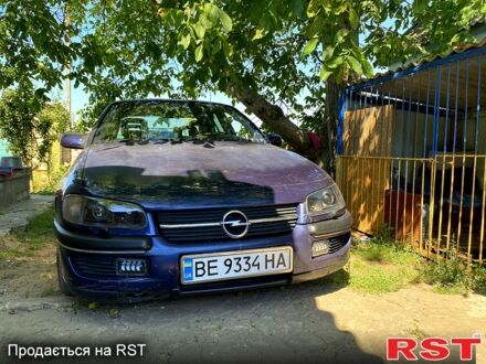 Синий Опель Омега, объемом двигателя 2.5 л и пробегом 300 тыс. км за 2500 $, фото 1 на Automoto.ua